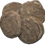 rudraksha Bhakti bhandar Holy Cow Dung Cake for havan Pooja/Vrindavan Hand Made Desi Gay Cow ke kande for Yagna Pooja 1 k.g,