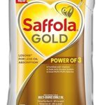 Saffola Gold Refined Cooking oil | Power of 3 - Balance of Good Fats, Triple Anti-Oxidant System & Fortified with Vitamins | Multi-Source Edible Rice Bran & Corn Oil | 1 Litre Pouch