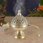DSH CRAFTING YOUR CURIOSITY Dsh Home Purifying Brass Dhuna Loban Burner Dhooni Dhoop Dani Dhuni Brass Table Dhoop Dani Incense Burner for Loban. (Medium)